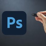 Logo Photoshop avec une main qui tient un stylet